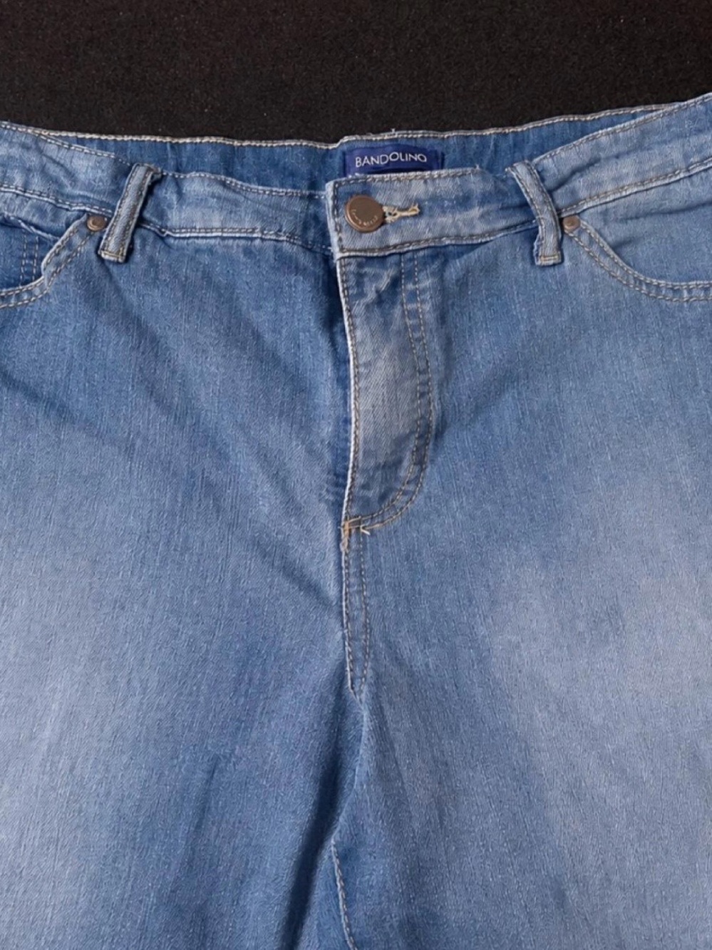 Bandolino Women’s Light Blue Straight Leg Jeans